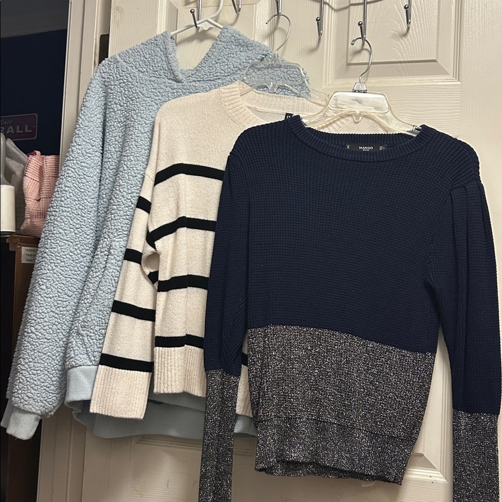 Bundle of 3 (2 knitted sweaters and 1 hooded sweater)